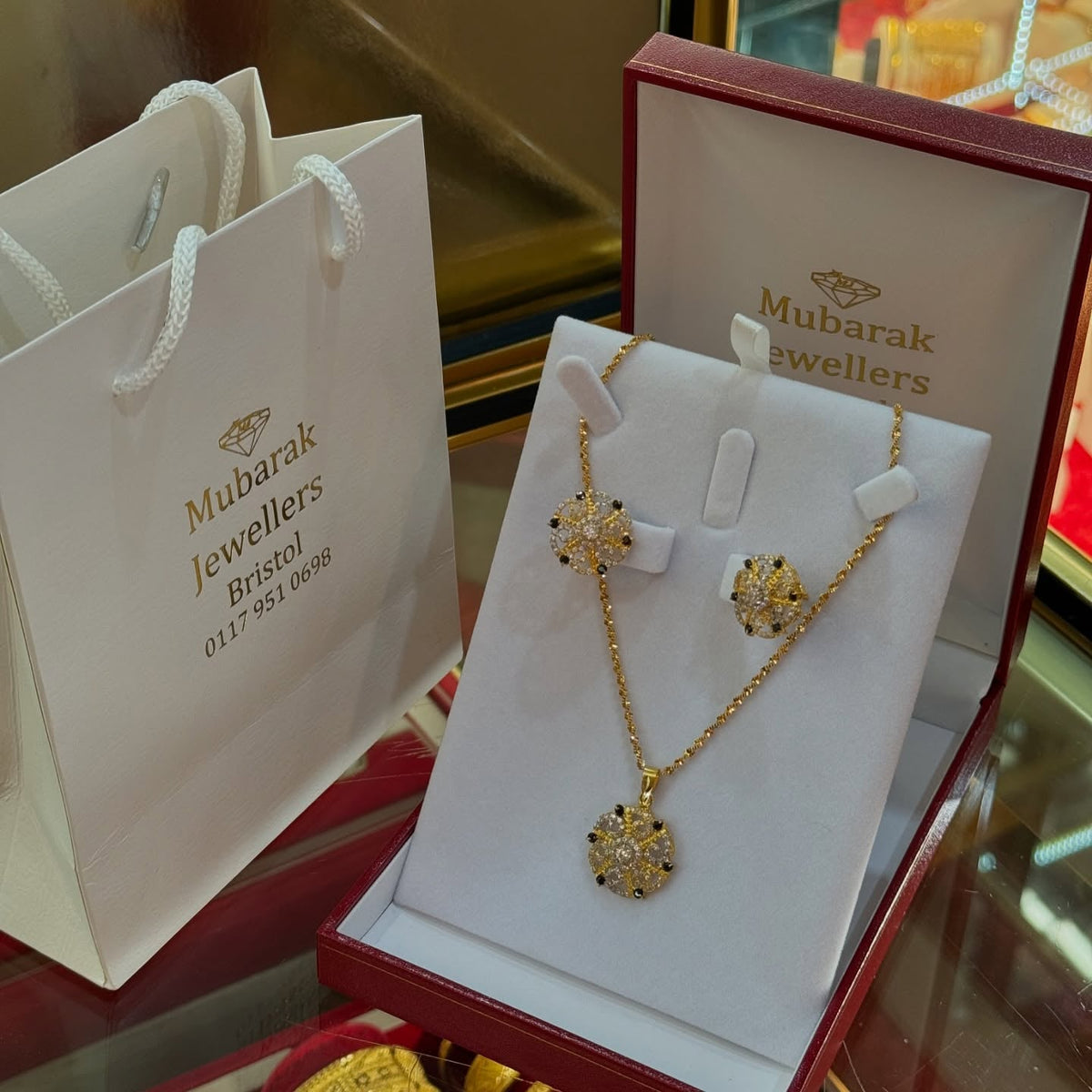Rajasthan Floral Gold Pendant — original Mubarak Jewellers photograph