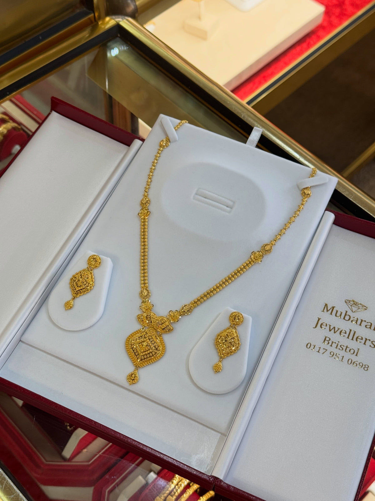 Regal Medallion Gold Necklace — original Mubarak Jewellers photograph